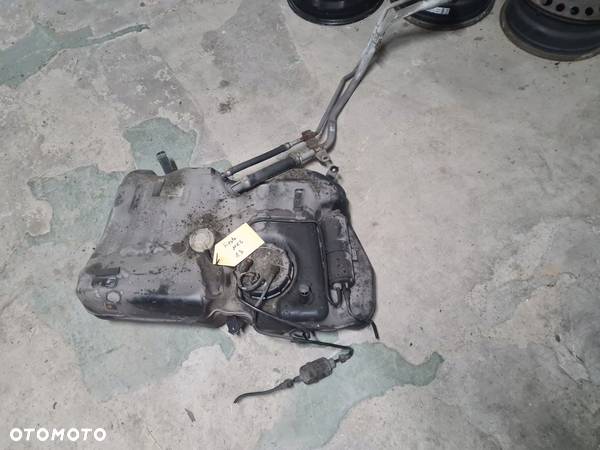 Zbiornik Paliwa Bak Ford Fiesta Mk6 1.3 - 1