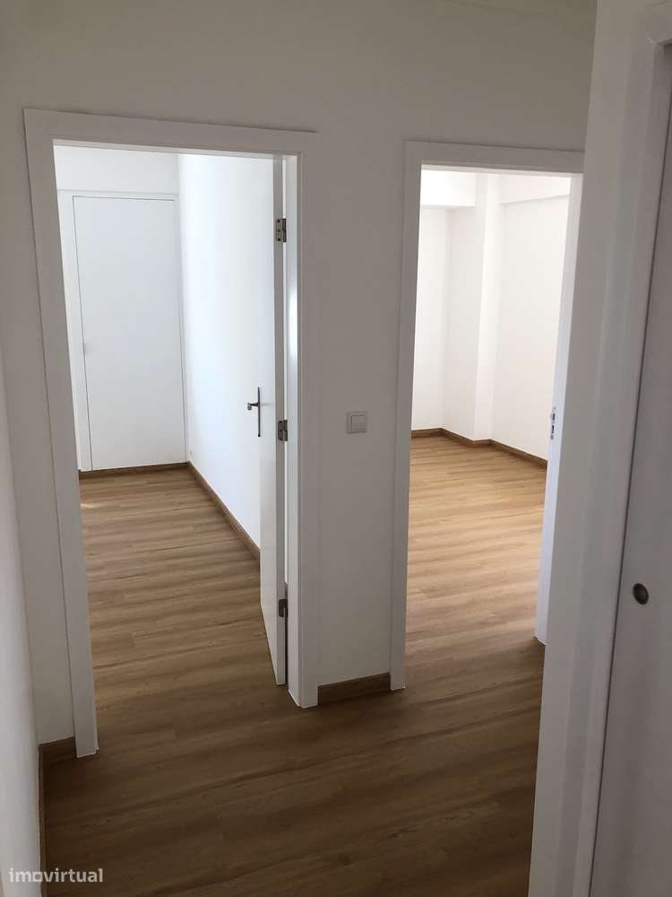 T2 com vista de rio na Penha de França com garagem - Grande imagem: 3/23