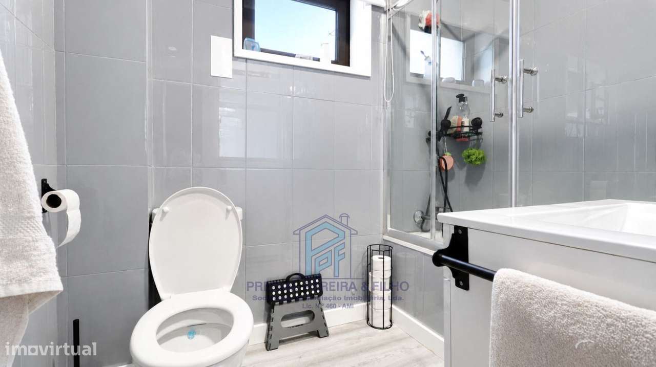 Apartamento T3 Remodelado - Fãnzeres / Portelinha-9