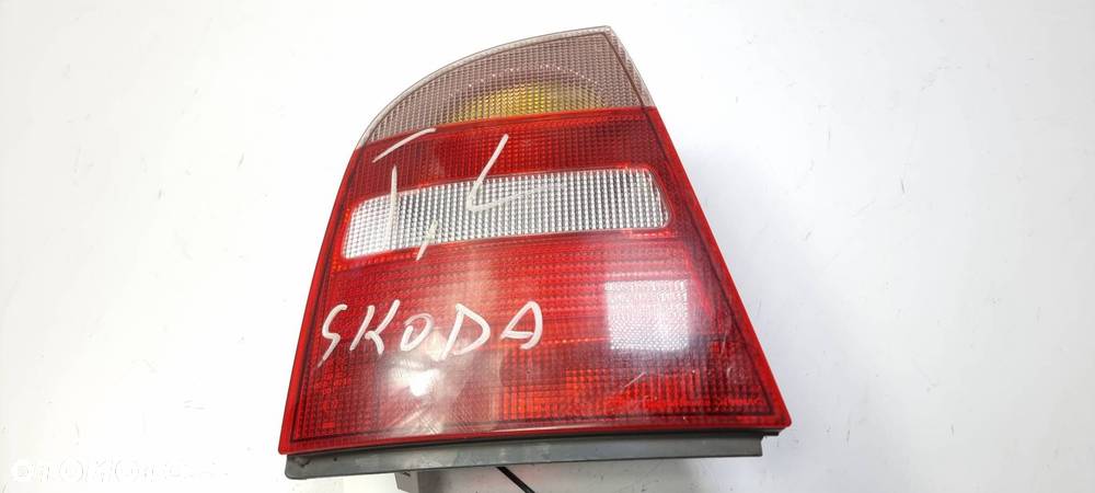 LAMPA LEWA TYŁ SKODA OCTAVIA I 1U6945111 - 2