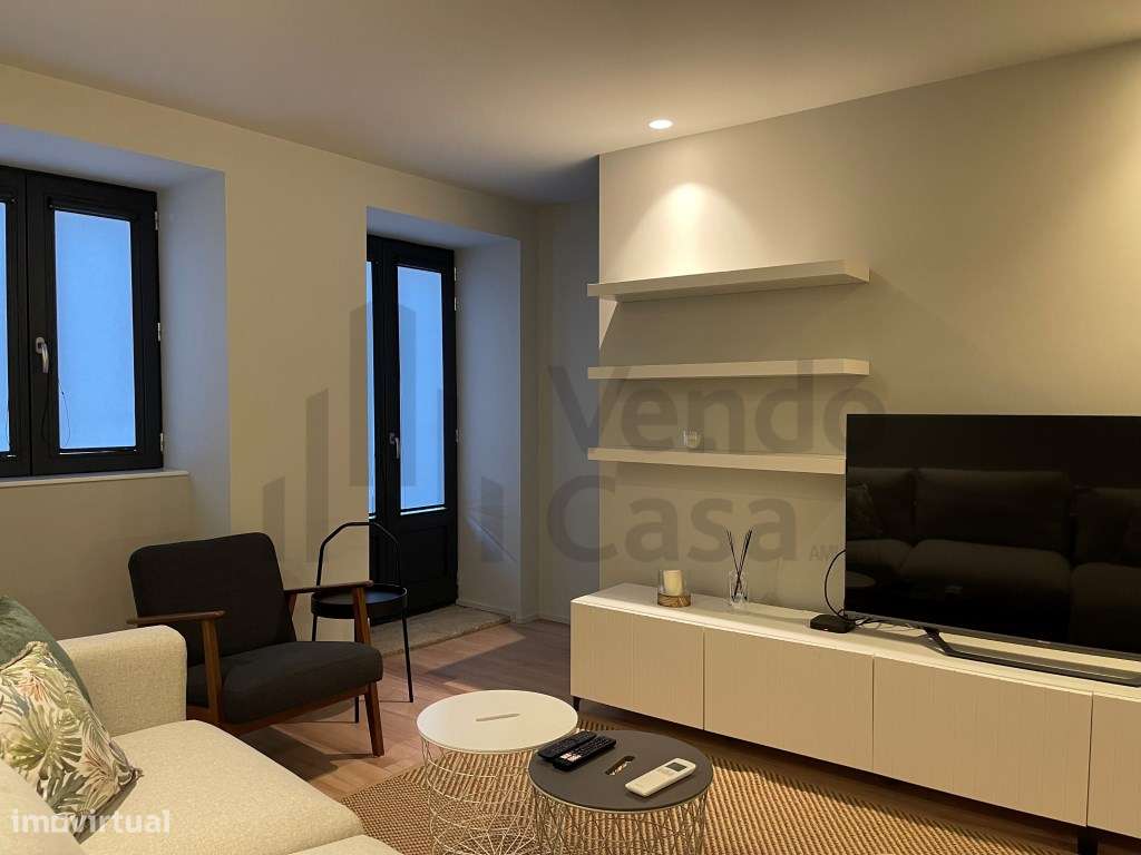 Vende-se T1 - Braga - C. Histórico-8