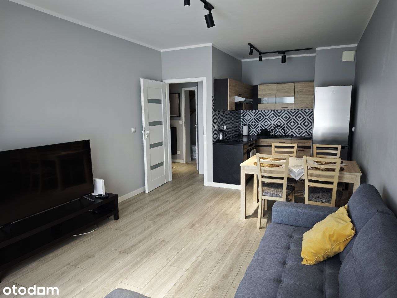 Wynajmę 2-pokojowe mieszkanie 43 m² z balkonem + miejsce parkingowe