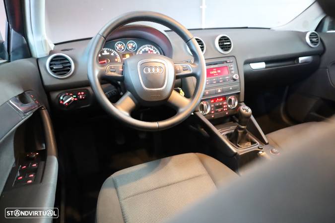 Audi A3 Sportback 1.6 TDI Attraction Special Edition - 20