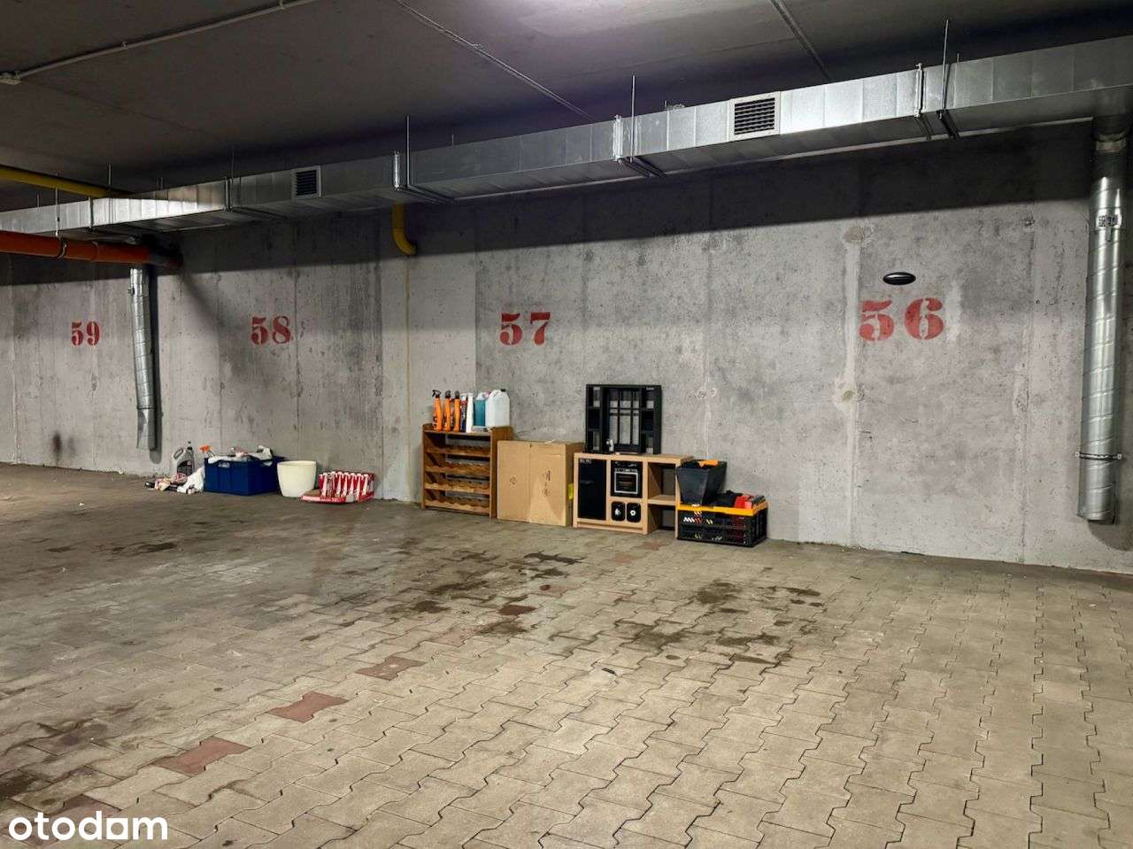 Miejsce Postojowe Hala Garażowa, Daszyńskiego-7