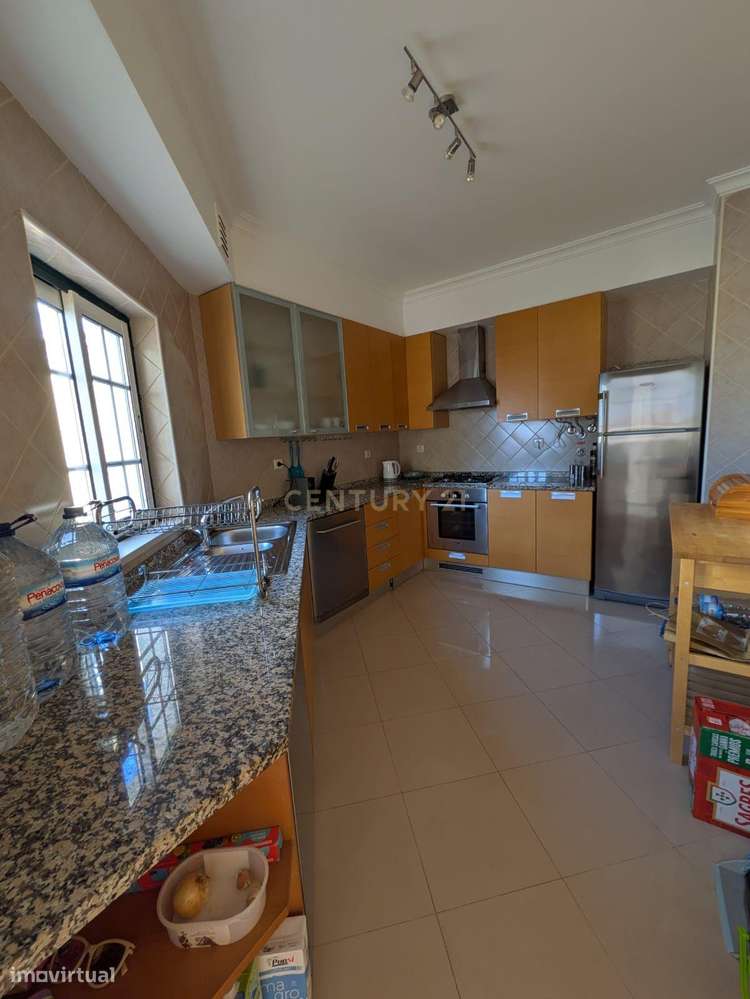 ✨ T2 com piscinas, jardins e varanda em Alporchinhos – a 3 min da prai-10