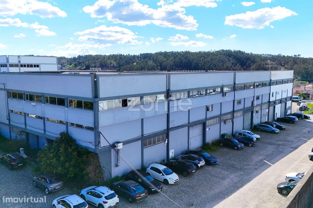 Armazém em excelente estado de conservação, com 3300m2 em Antanhol - Grande imagem: 2/17