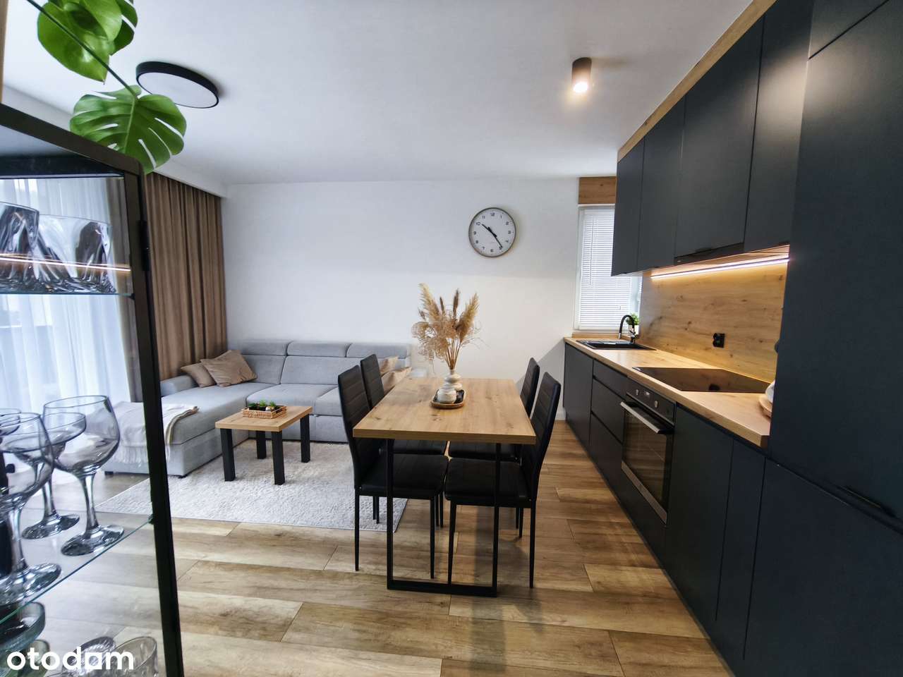 Wyposażone, miejsce postojowe GRATIS, niskie opłaty-3