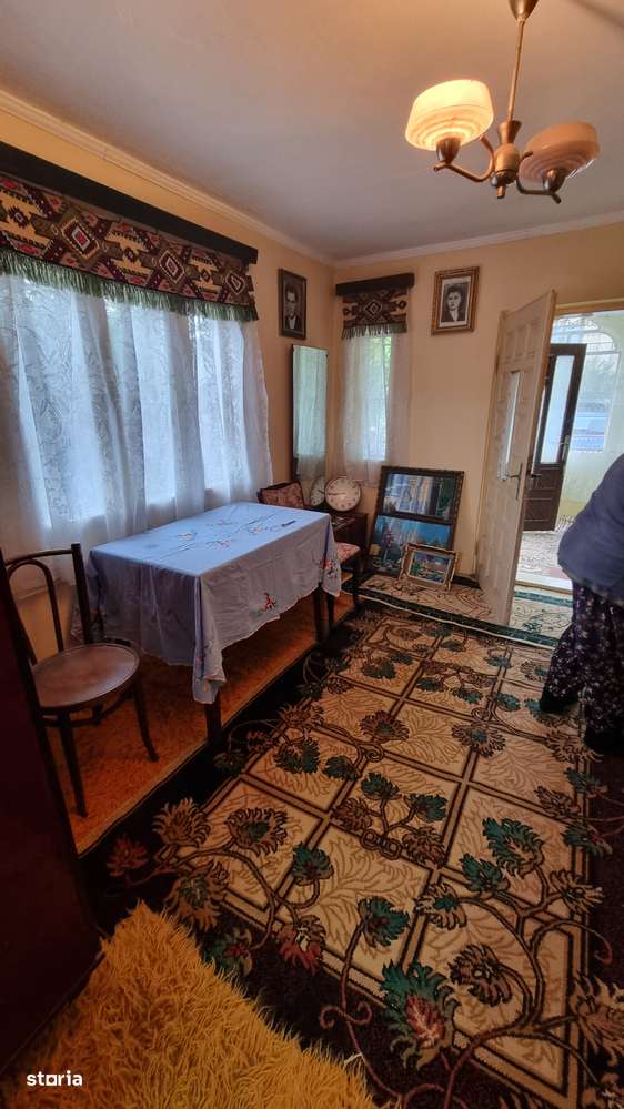 Casă de vânzare în Comuna Domnești, județul Argeș - Imagine principală: 5/17