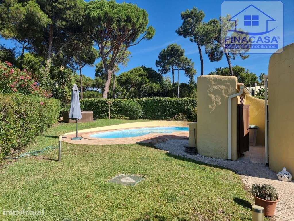 Moradia V3 toda térrea isolada com piscina,jardim e garagem - Vilam...-10