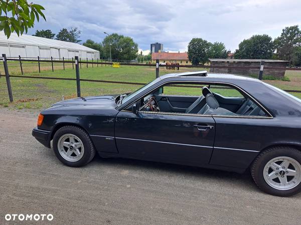 Mercedes-Benz W124 (1984-1993) - 2