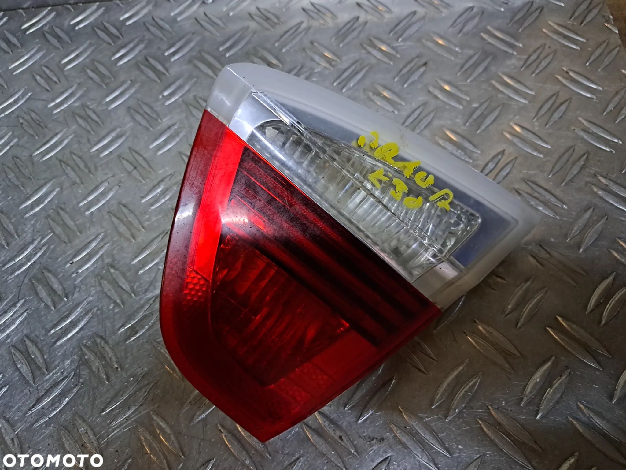 Lampa w klape prawa BMW E90 - 1
