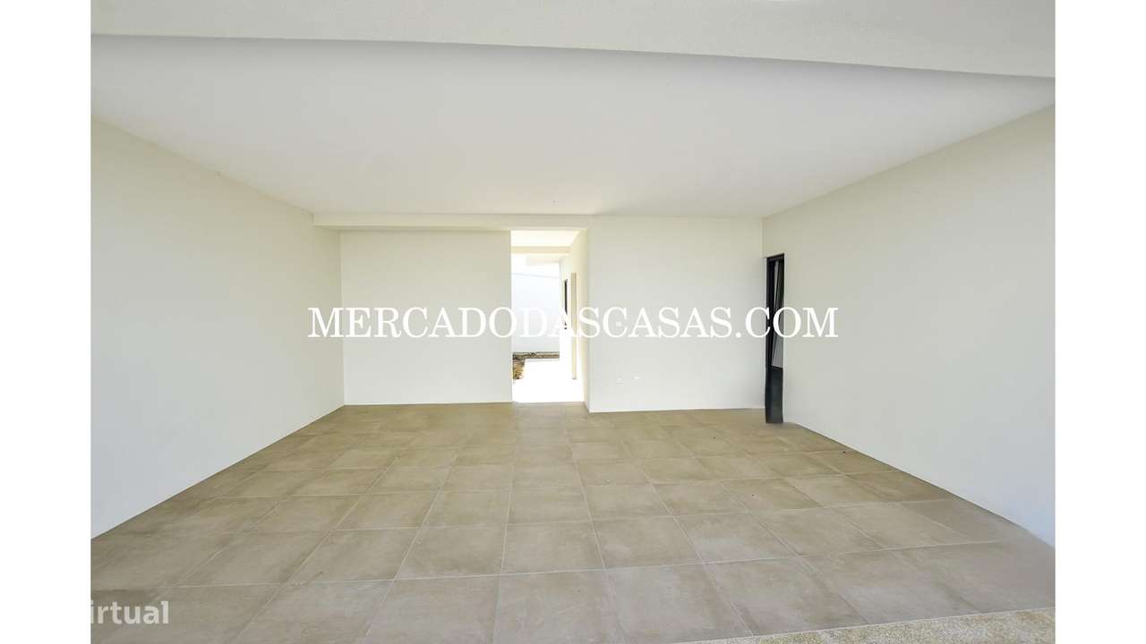 Moradia T3 Nova em S.M.Feira, junto ao castelo-9