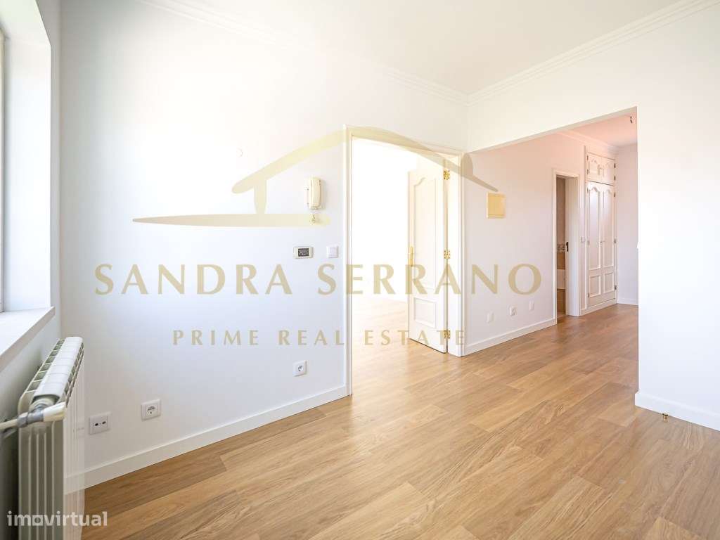 Moradia de traça tradicional com 7 assoalhadas-27