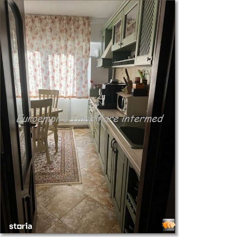 Apartament 3 camere decomandate zona Faleza Nord - Imagine principală: 4/9