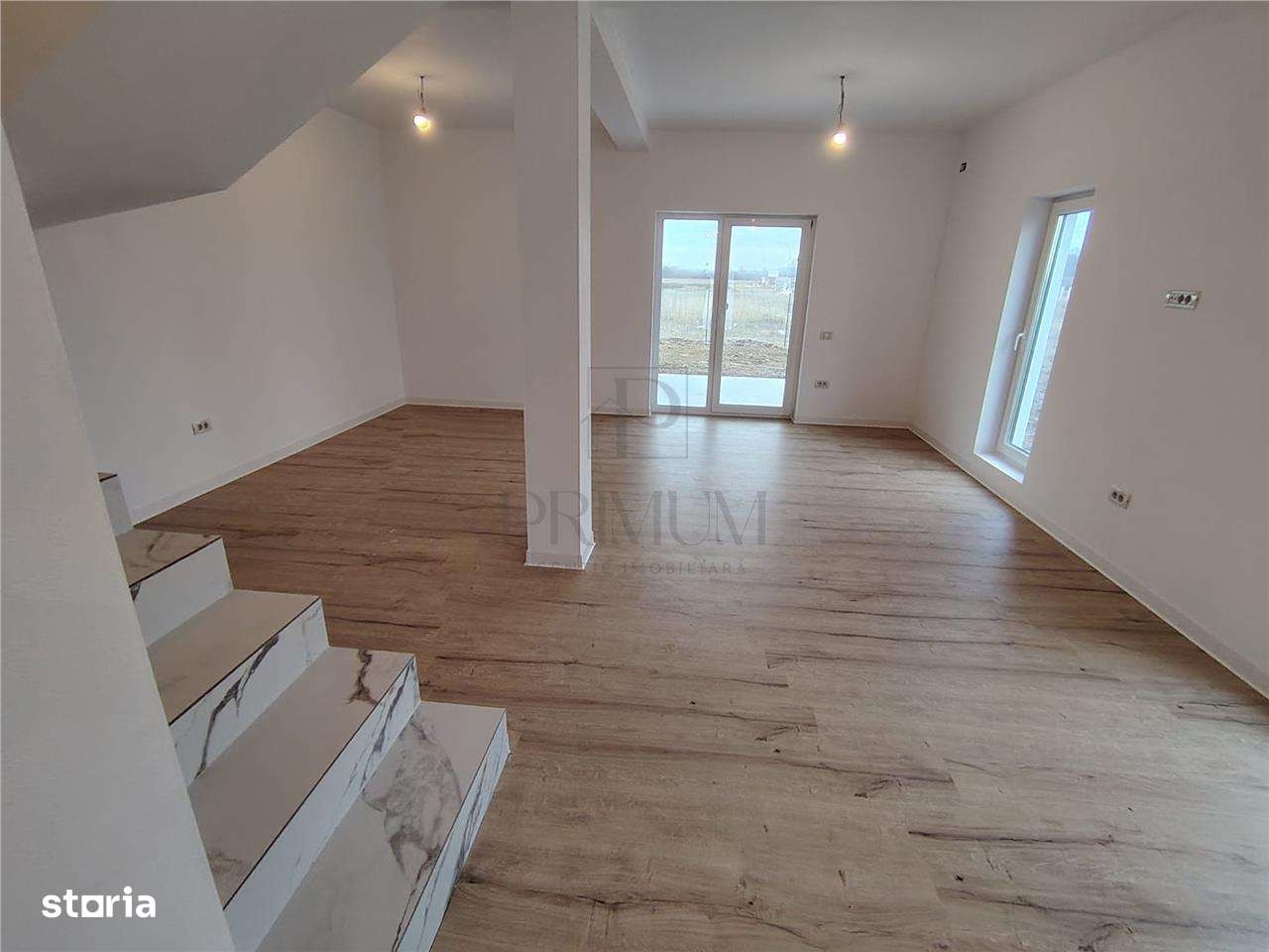 Duplex deosebit - zona in dezvoltare - toate utilitatile - Imagine principală: 5/12