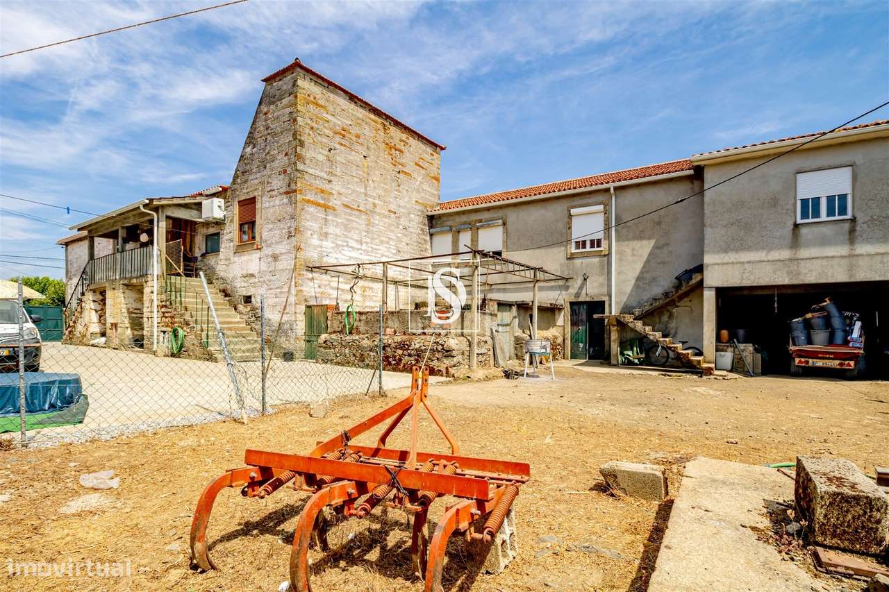 Moradia para Restaurar T4 Venda em Poiares e Canelas,Peso da Régua-7