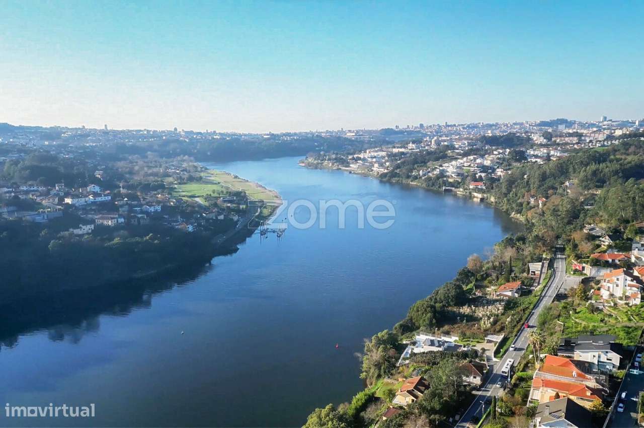 Prédio em ruína com vista Rio Douro – Potencial construção em altur... - Grande imagem: 2/27