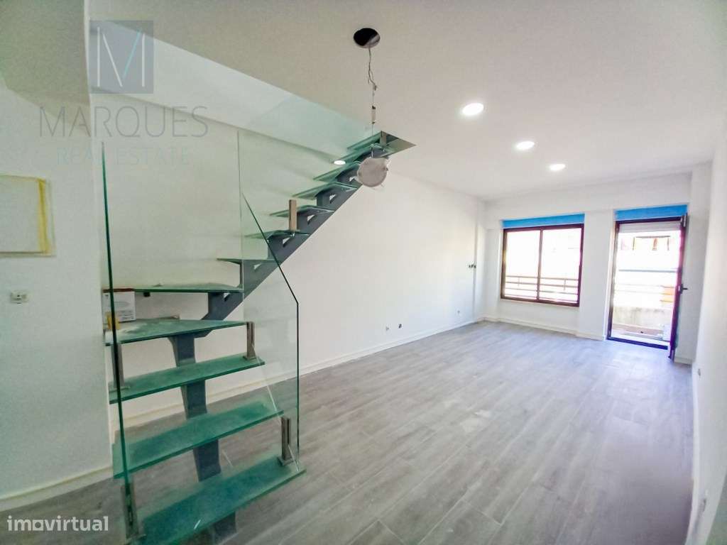 Apartamento T3 Duplex com garagem na Costa de Caparica-14