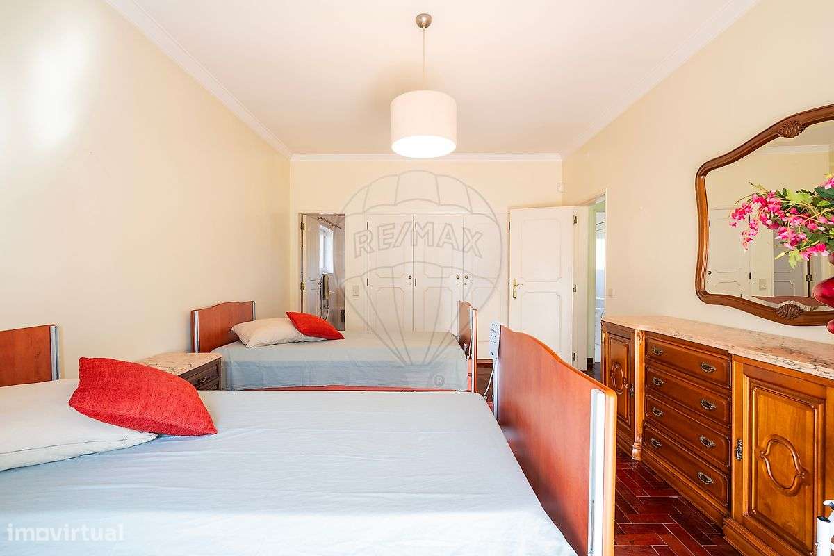 Moradia T4 para venda-13