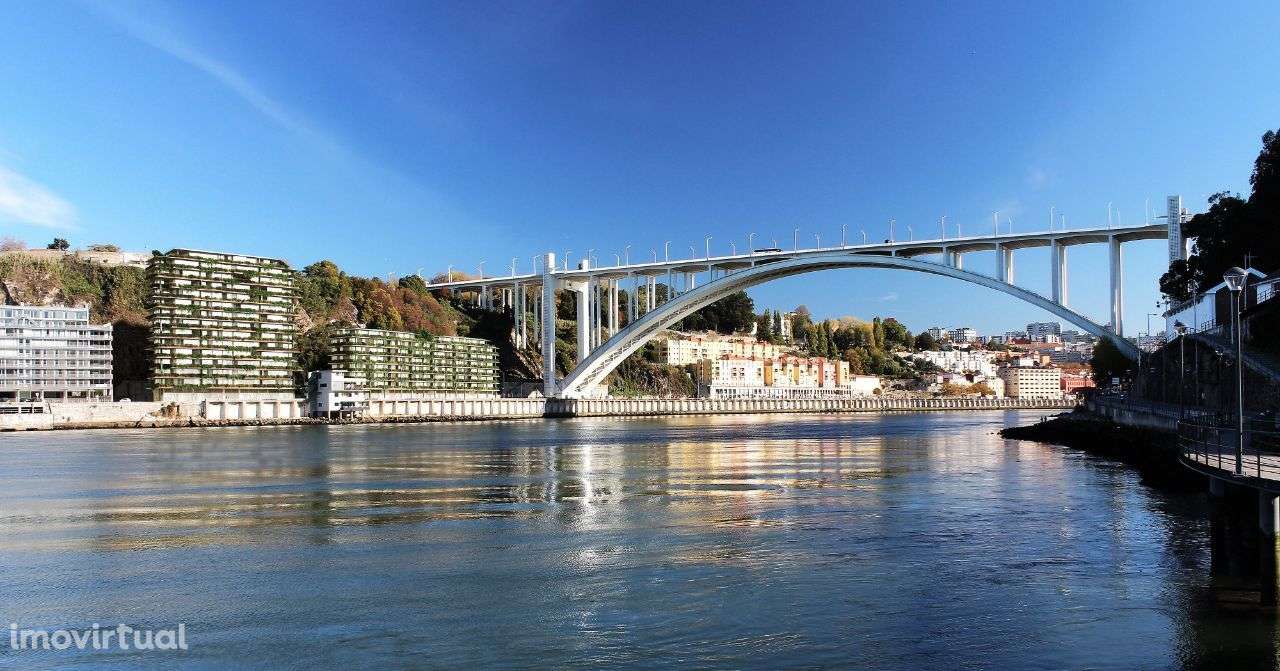 Apartamento T4 no Piso 1 (Edifício Poente - Fase 2)