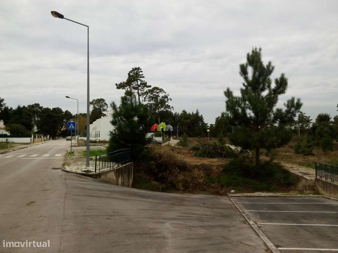 Lote para construção de Prédio na Charneca da Cotovia - Grande imagem: 3/12