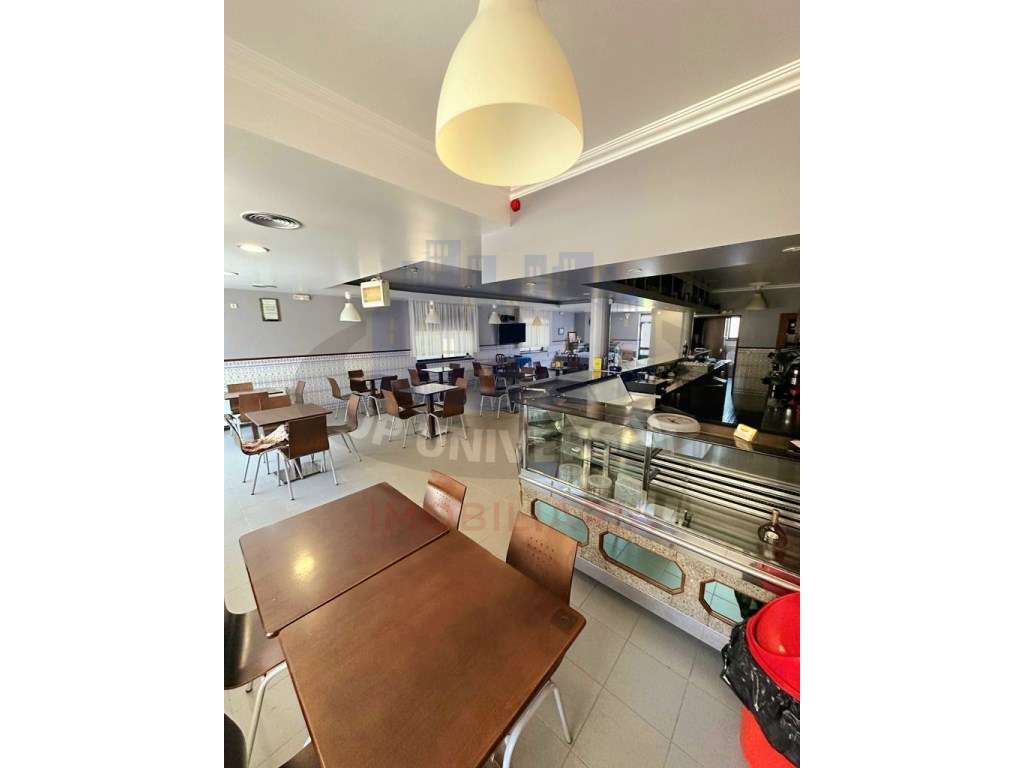 MORADIA T6 VENDA COM ESPAÇO COMERCIAL E RESIDENCIAL , A 10 MINUTOS ...-22