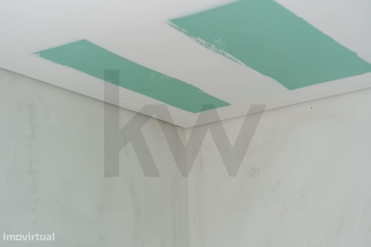 Apartamento T2 Transformado em 3 Estúdios – Bairro Norton de Matos, Co-31