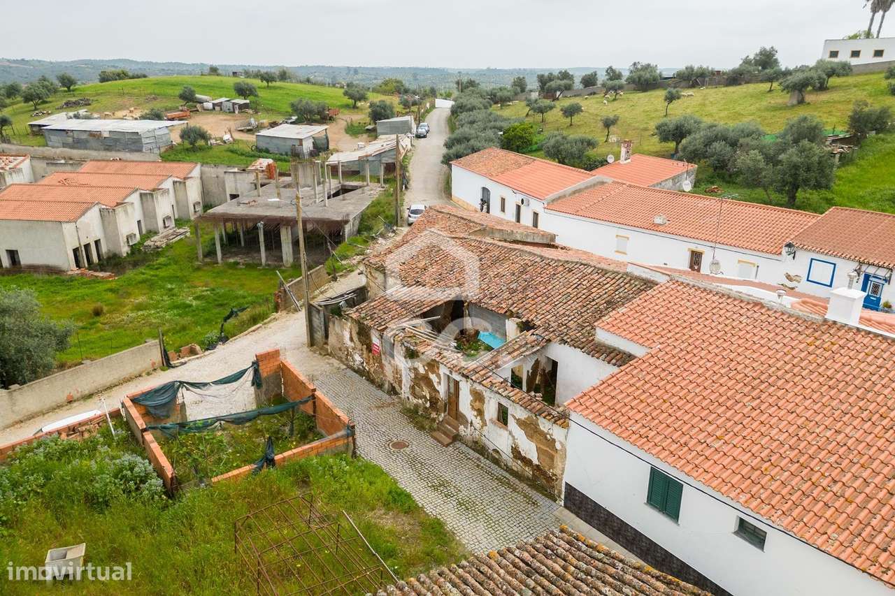 Moradia para Recuperar em Alqueva – Crie o Seu Refúgio de Férias com P - Grande imagem: 5/31