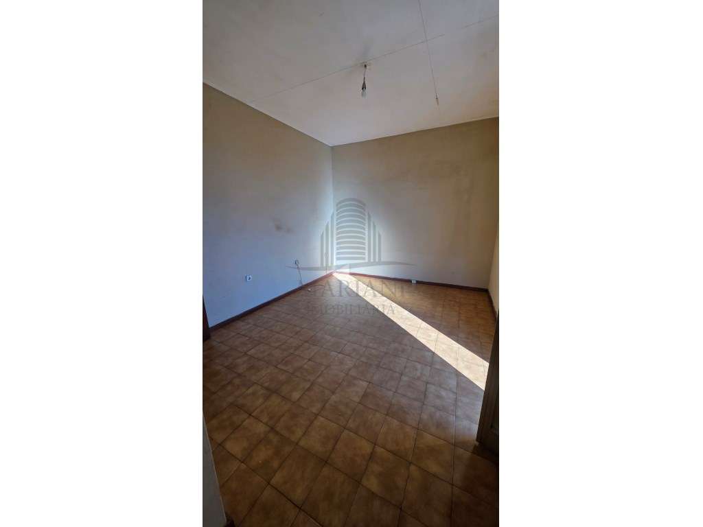 **2 Casas Térreas em Serzedo - Oportunidade Única! **-7