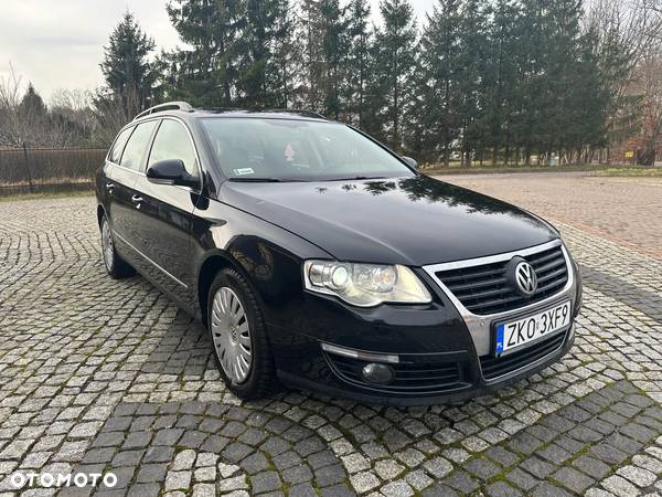 Volkswagen Passat 1.6 TDI DPF BlueMot Comfortline - 1