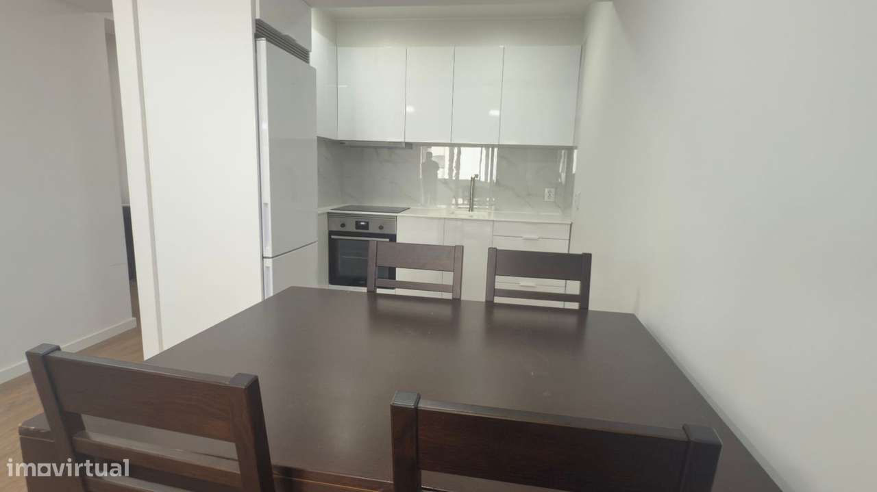 APARTAMENTO T1 kitchenette remodelado, junto à praia. Vistas de mar-4