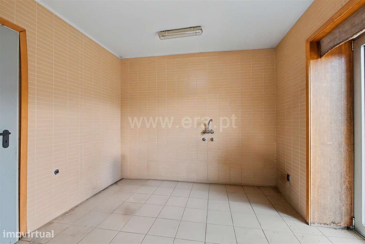 Moradia V3 em Paredes-6