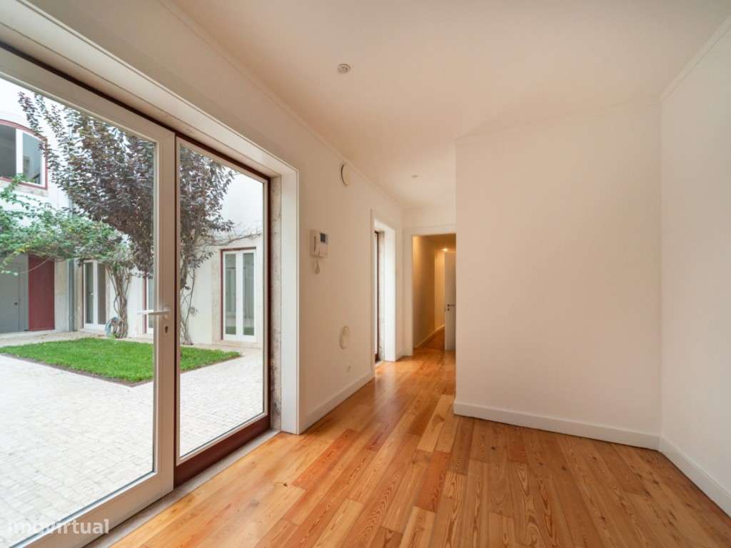 Apartamento T3 Remodelado com Pátio Privativo em São Bento! - Grande imagem: 5/28