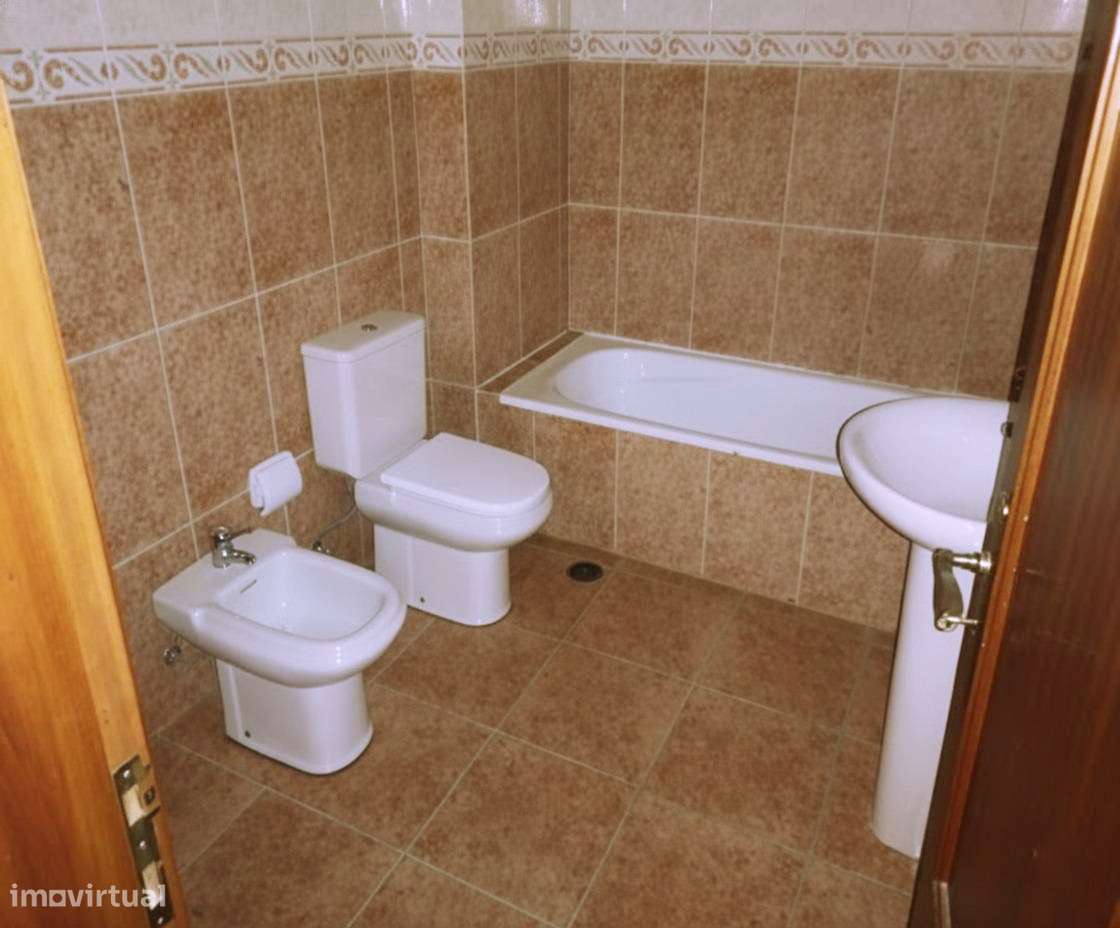 Apartamento T3 com 126 m² na Quinta do Conde.-11