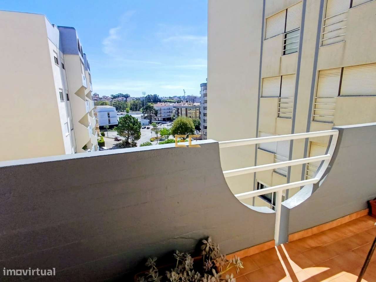 Apartamento T3, com garagem, para venda no Alto do Forno- Figueira da-12