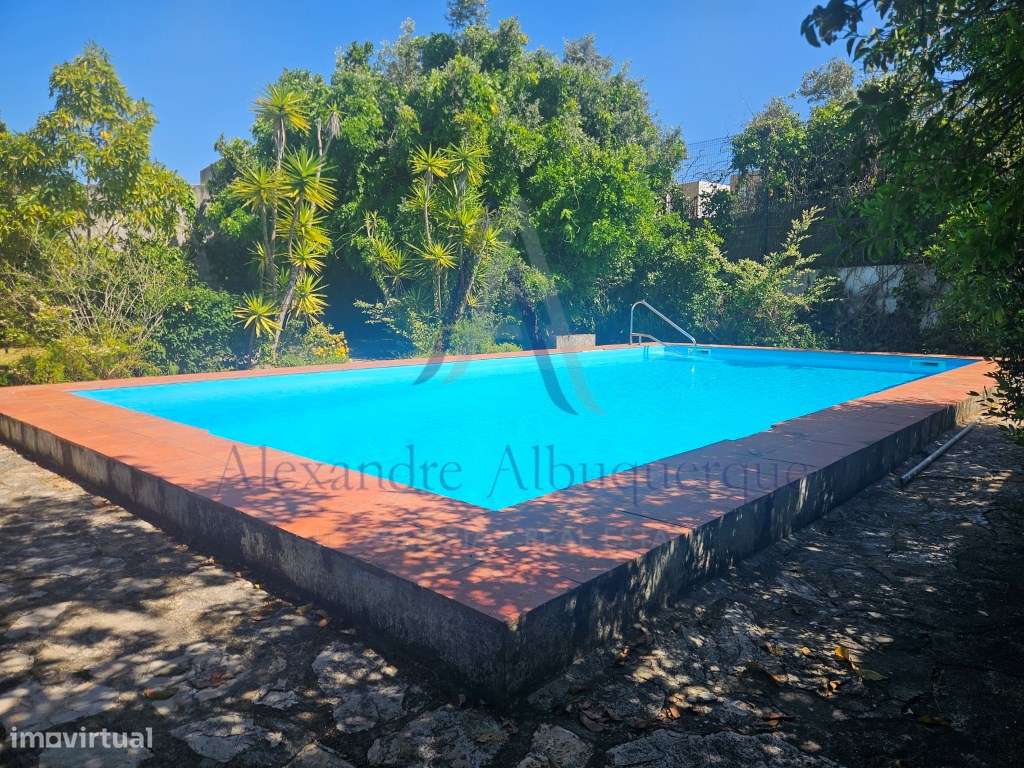 Excelente Moradia Isolada T4 na Charneca da Cotovia-19