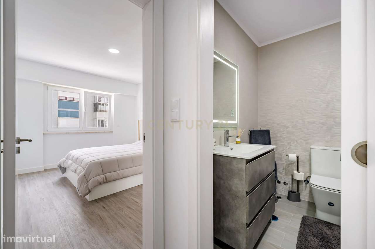 Apartamento T1 Como Novo, em Corroios-16