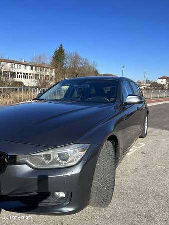 BMW Seria 3 320d DPF Touring Aut. - 9