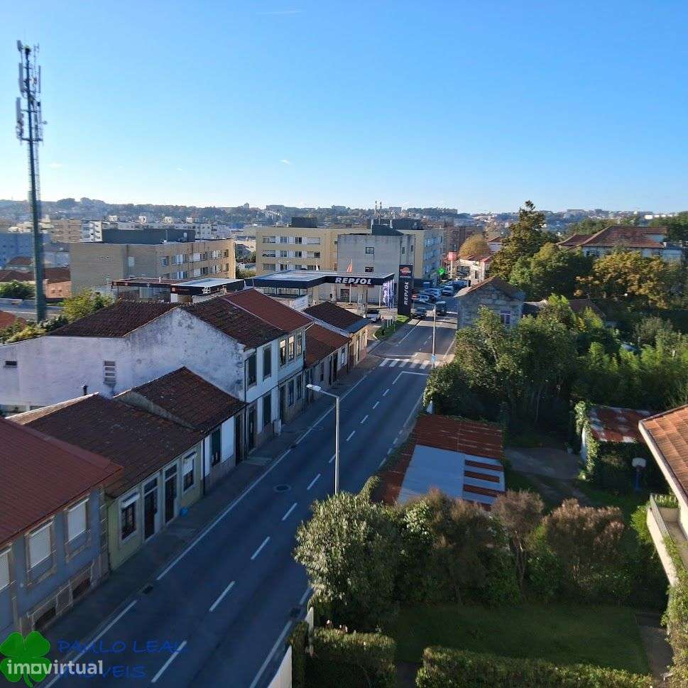 t4 com terraço panorâmico com garagem box dupla e lugar de garagem-8