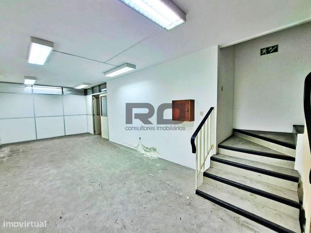 Loja com muita visibilidade no centro do Porto - Grande imagem: 4/18