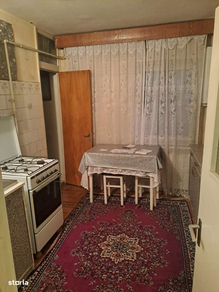 Apartament 3 camere 85 mp, etajul 3 - zona Dumbrava Nord-1