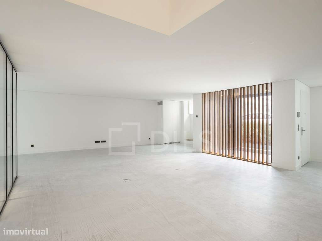 Apartamento T5 duplex novo com terraço e quatro lugares de estacion... - Grande imagem: 3/51