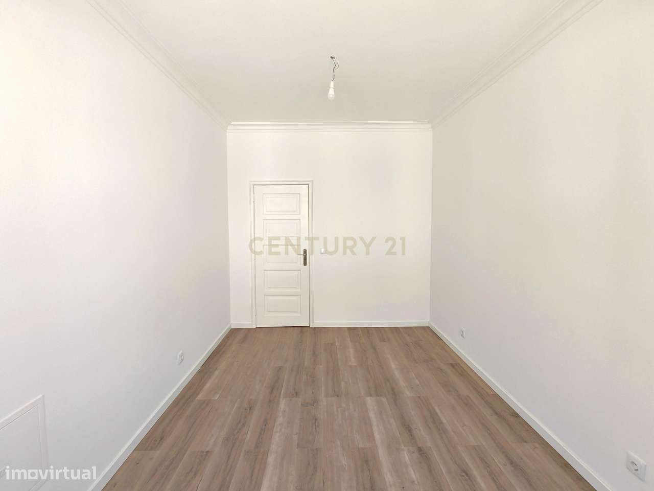 Imóvel T2 totalmente remodelado a estrear no Bairro Santos/Avenidas No-9