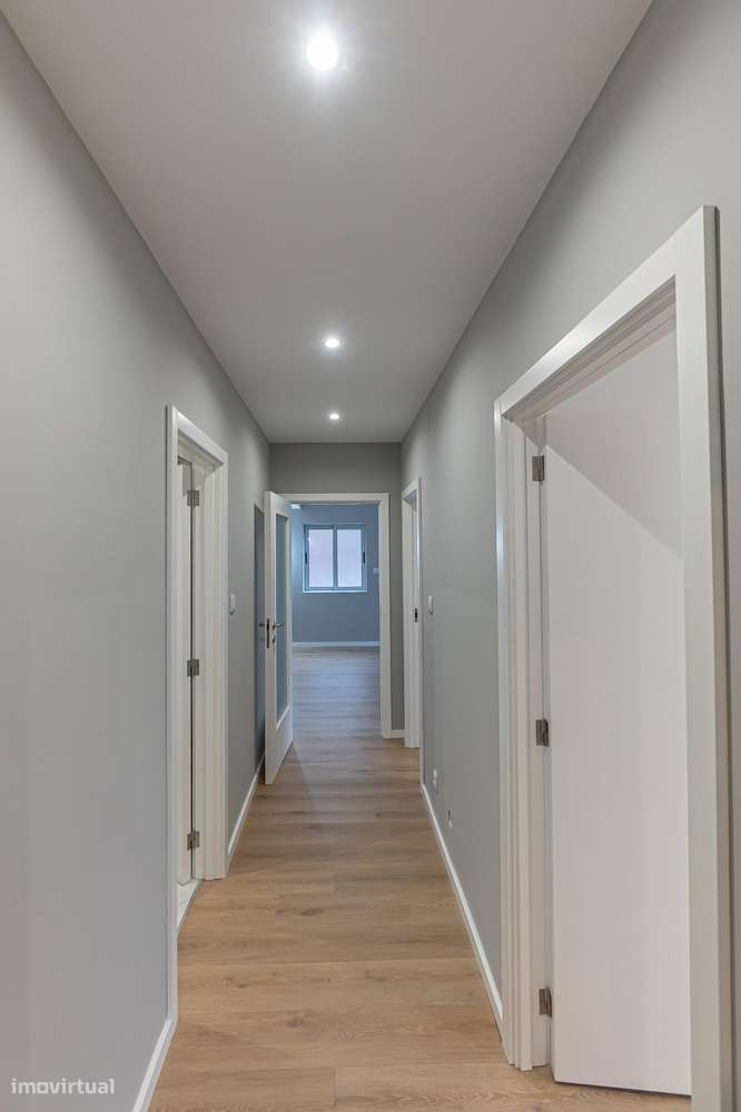 Apartamento T3 renovado | Bonfim, Porto | 105 m2-14