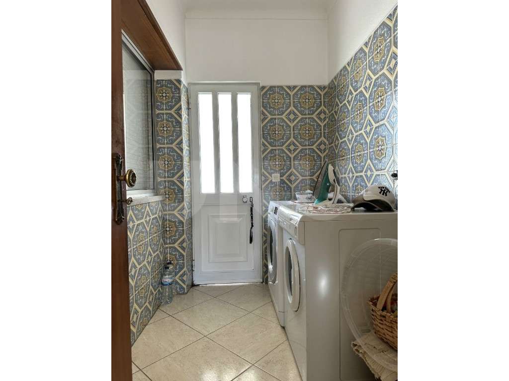 Moradia T3 com logradouro e anexo - Bairro do Espertim, Covilhã-15