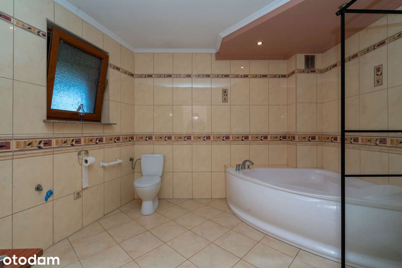 DOM Z POTENCJAŁEM I DWOMA NIEZALEŻNYMI MIESZKANIAMI – RADOCZA.-10