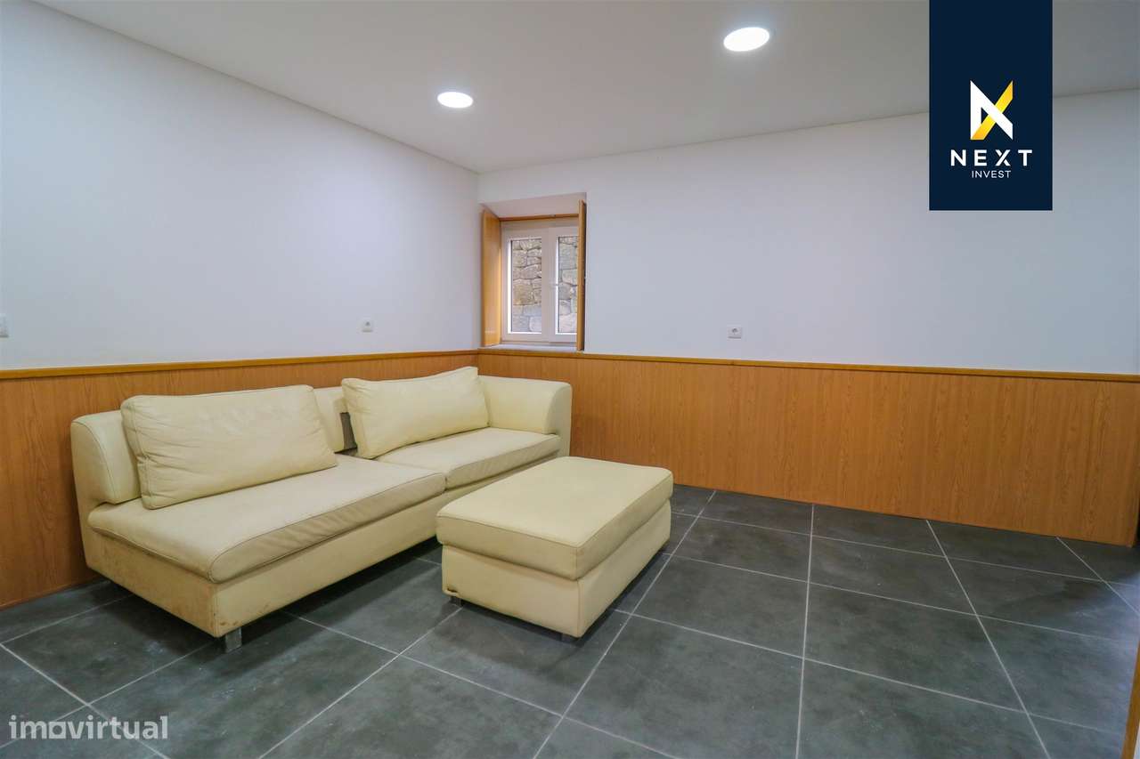 Moradia Remodelada T3 + 1 com garagem fechada-20