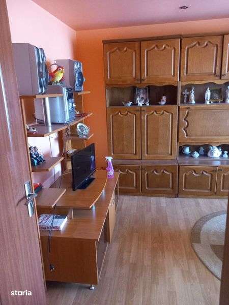 Vand apartament 2 camere - Imagine principală: 5/8