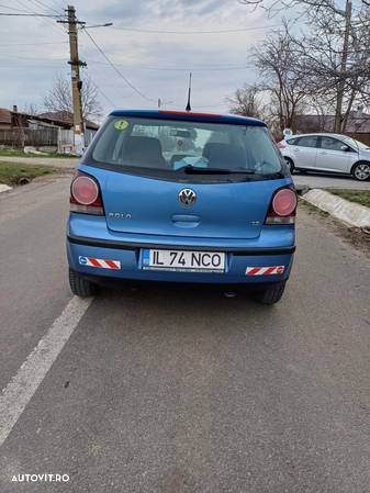 Volkswagen Polo 1.2 Attractive - 2