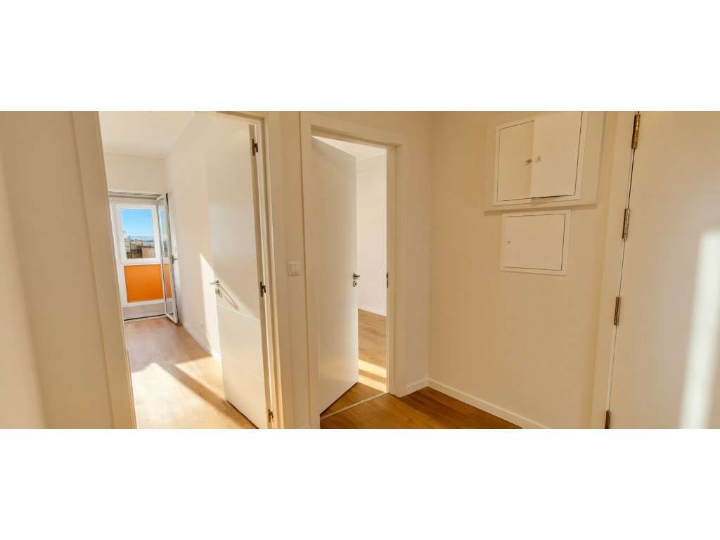 Apartamento T2 Totalmente Remodelado - Oeiras - Figueirinha-15